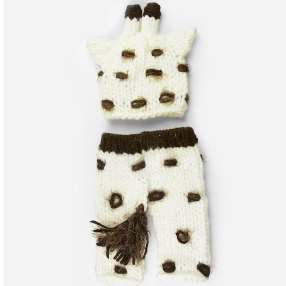 The Blueberry Hill Sophie Giraffe Newborn Knit Set